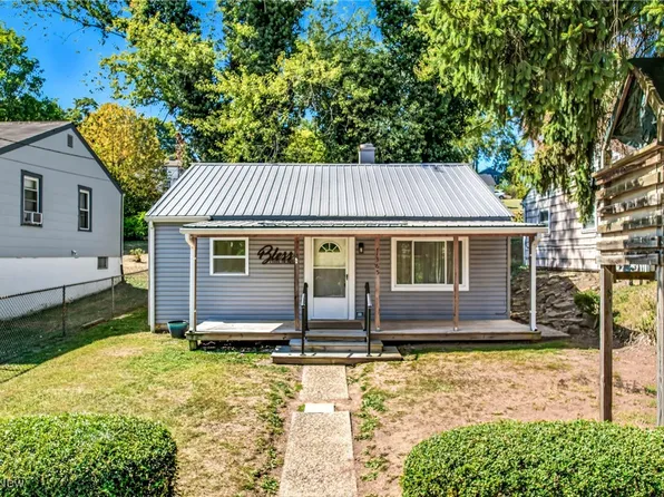 1365 Sunnyside St, East Liverpool, OH 43920