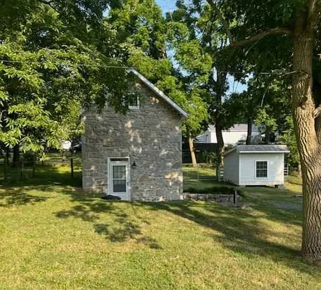 17309A W Washington St — Photo 1