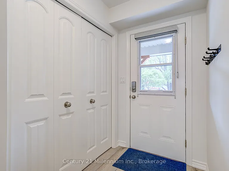 37 Silver Glen Blvd — Photo 6