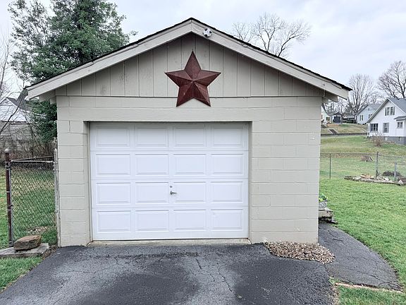 4th image of 123 N Richardson Dr