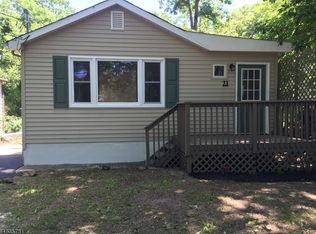 21 Bucknell Way, Hopatcong, NJ 07843