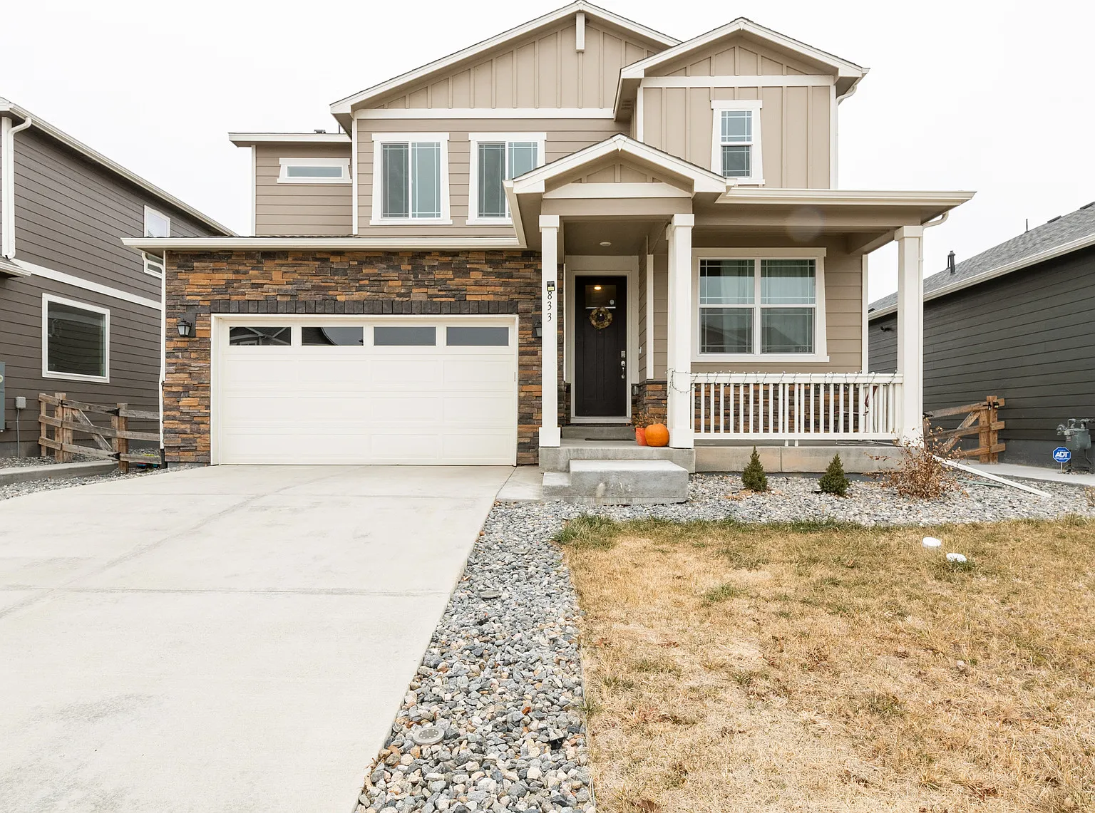 4 bed, 2.5 bath, 2448 sqft, $3,000 — Photo 2