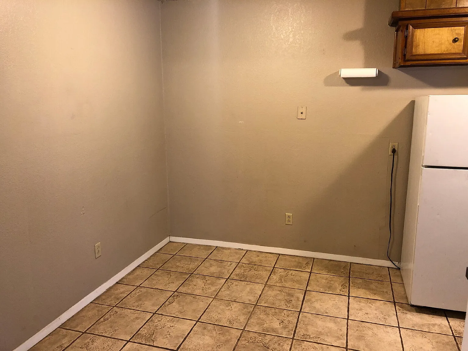 2 bed, 1.0 bath, 900 sqft, $700 — Photo 4
