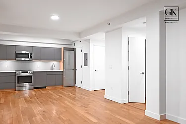 520 Parkside Avenue, #A5