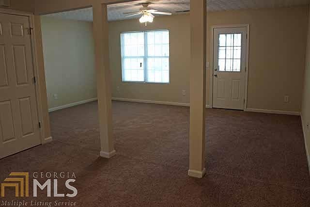 2nd image of 1726 Grove Way