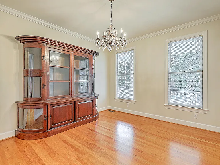 317 Rutherford St — Photo 12