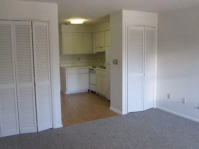 328 College St — Photo 17