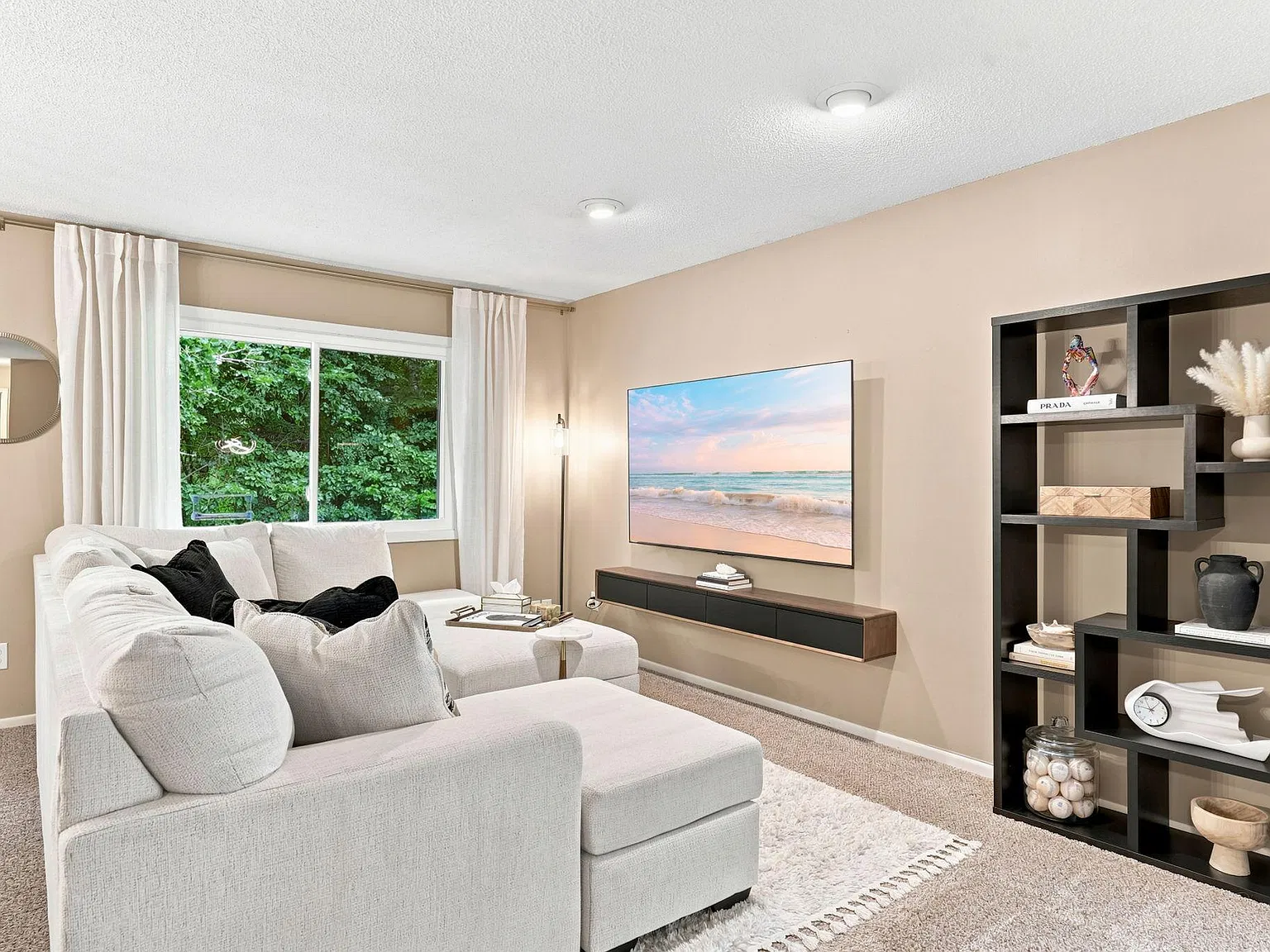 3 bed, 2.0 bath, 1278 sqft, $2,195 — Photo 2