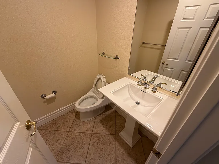 6833 Urubu St — Photo 46