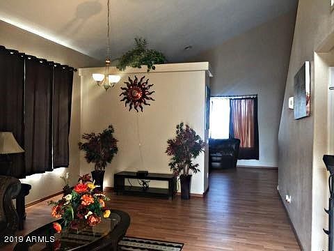 5th image of 2214 W Saint Anne Ave