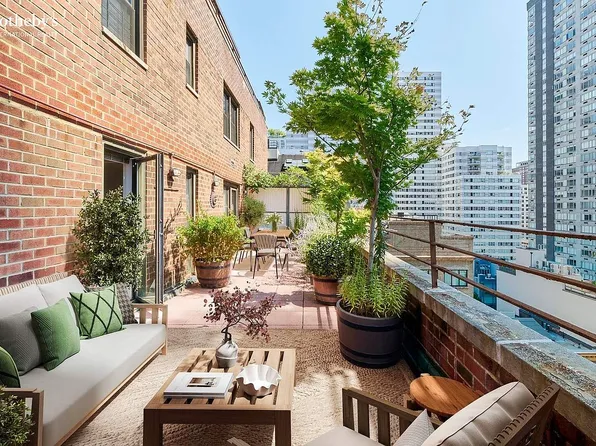 220 E 67th St APT 12E, New York, NY 10065