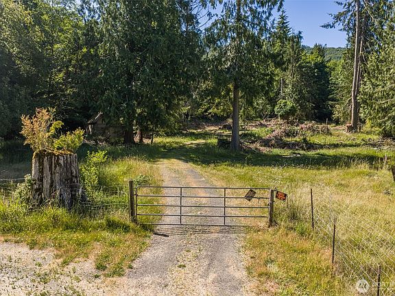 5th image of 244 Fielding Creek Drive