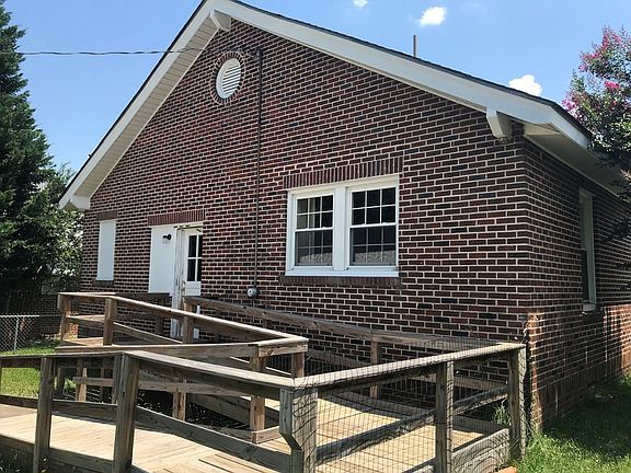 3rd image of 108 Columbia Ave