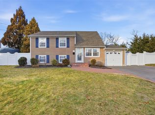 147 Ruth Street, West Islip, NY 11795