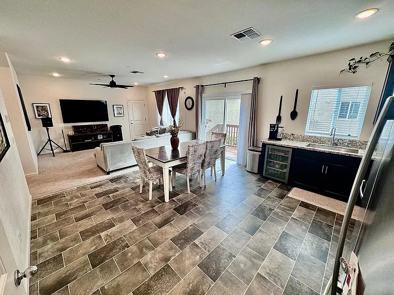 1536 Silverbell Dr — Photo 7