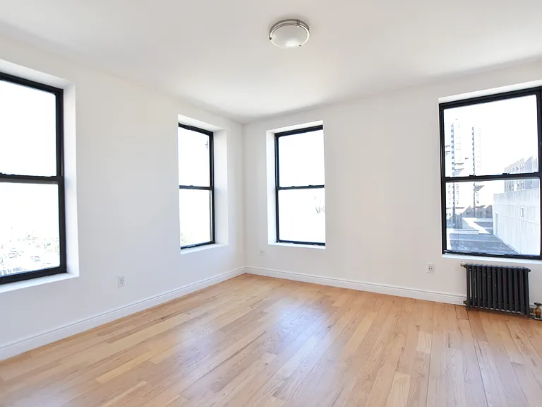 500 W 110th St #6C — Photo 5