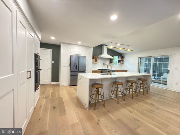 1782 Shaftsbury Ave, Crofton, MD 21114