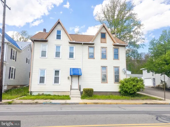 1241 E Grand Ave, Tower City, PA 17980