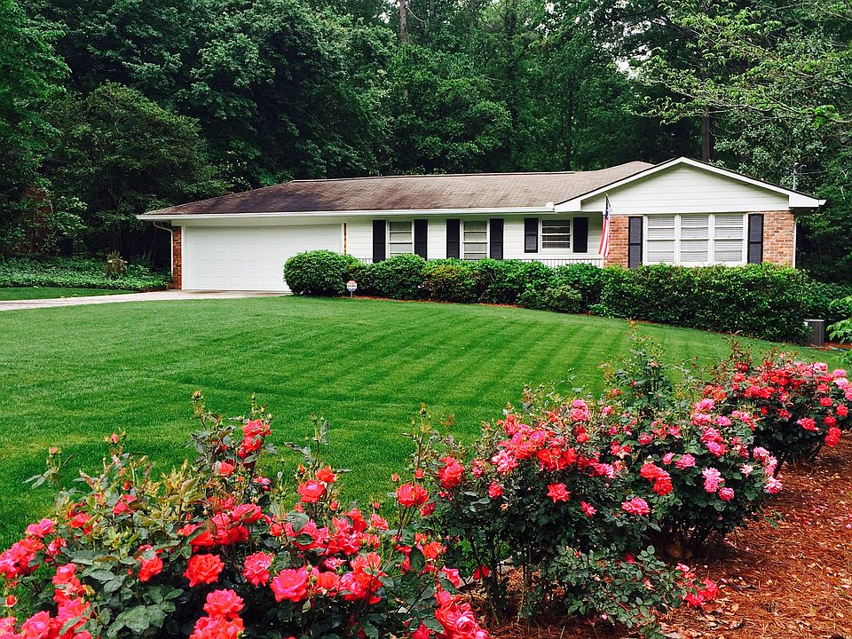 2nd image of 6460 N Hampton Dr