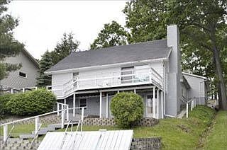 1st image of 3211 W Shore Dr