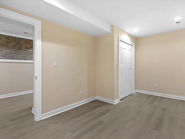1635 N Ashland Ave #G — Photo 11