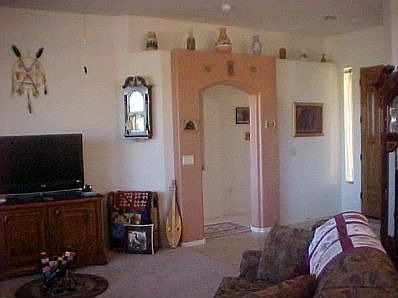 4th image of 832 W Mountain Stone Dr