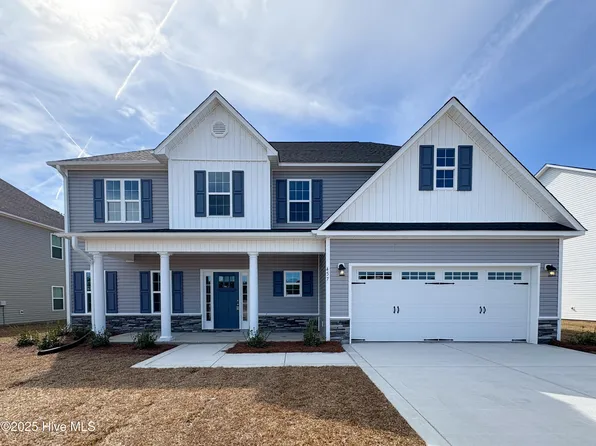 457 Pebble Shore Drive, Sneads Ferry, NC 28460