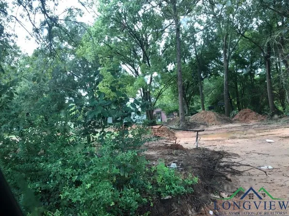 704 W Walnut St, Longview, TX 75601