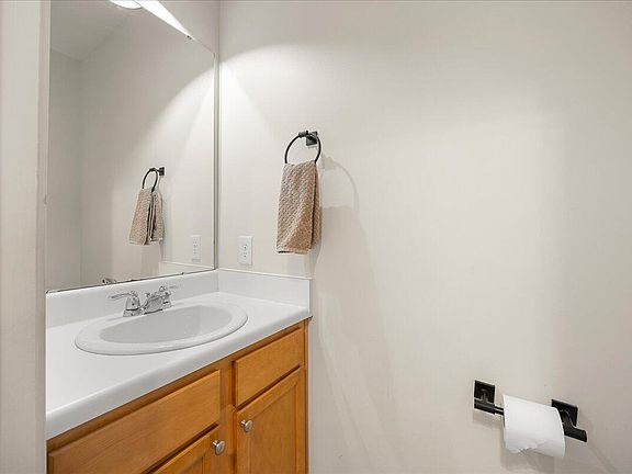 4th image of 7250 Racine Way