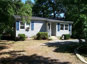 2nd image of 1246 Ocean St