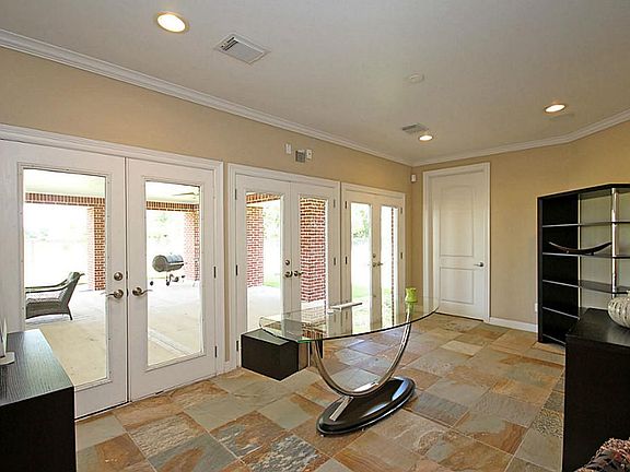 STUDY WITH SLATE TILE CAN ALSO BE A GYM , A GAME OR  RELAXATION ROOM