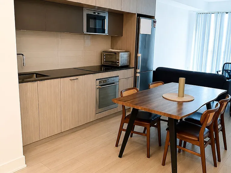 575 Bloor St E #2510 — Photo 1
