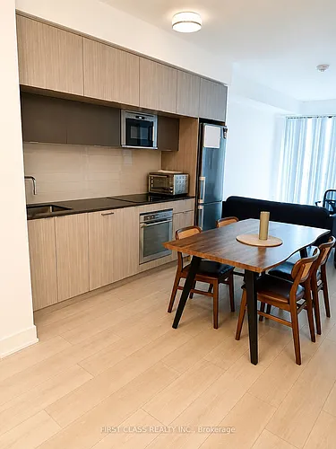 575 Bloor St E Photo 1