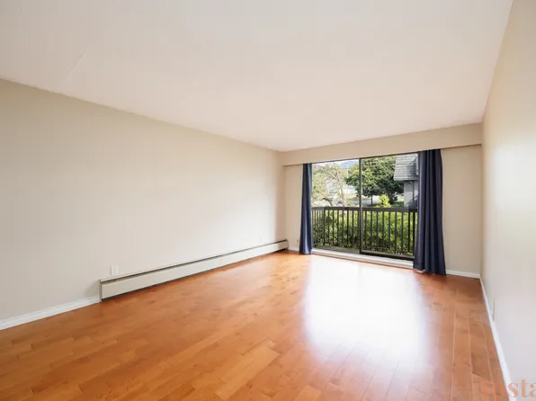 270 3rd St W #211, North Vancouver, BC V7M 1G1