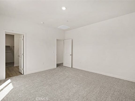 5th image of 752 Lori Tree