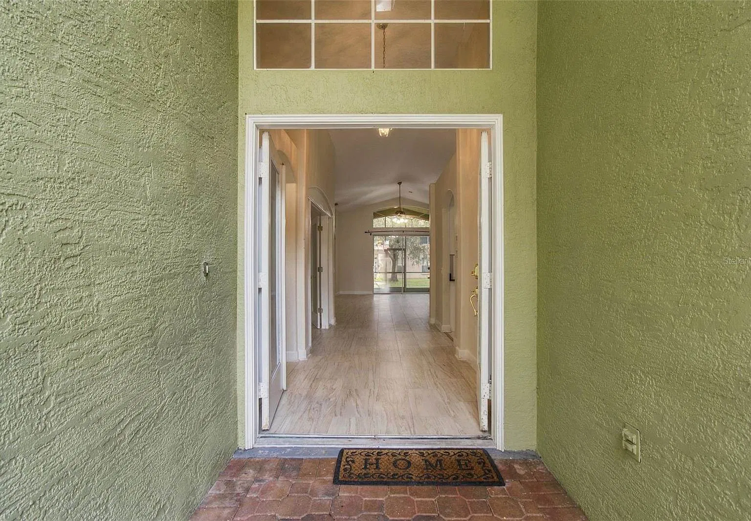4 bed, 1887 sqft, $3,200 — Photo 3