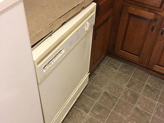 5th image of 8350 S Maryland Ave #2