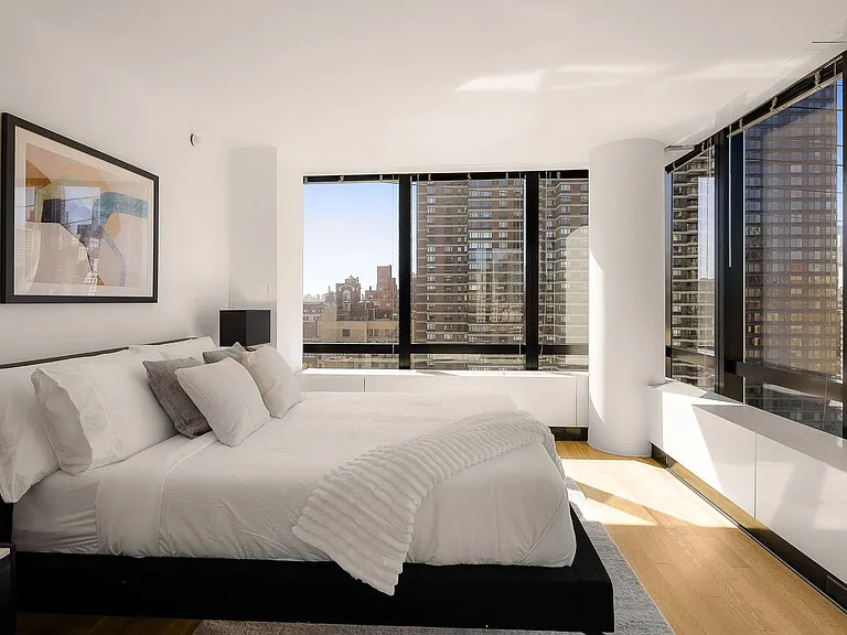 1113 York Ave #22E — Photo 21