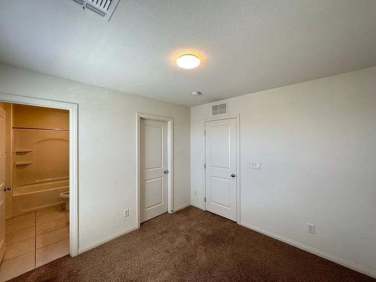 5953 Bruselas St — Photo 15