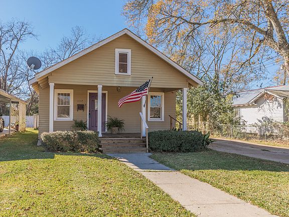 3rd image of 1117 N Avenue J