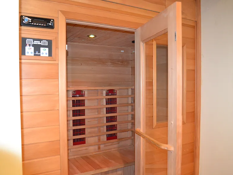 Built in dry sauna