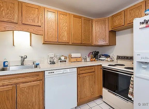 3rd image of 233 E Erie St APT 1701
