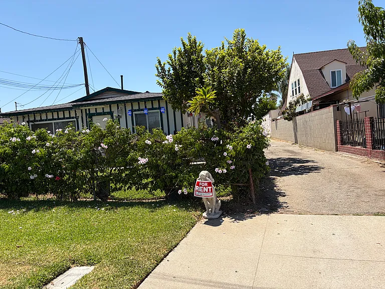 3205 N Angelus Ave — Photo 16
