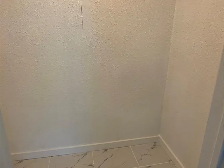 5129 Chateaux Dr — Photo 11