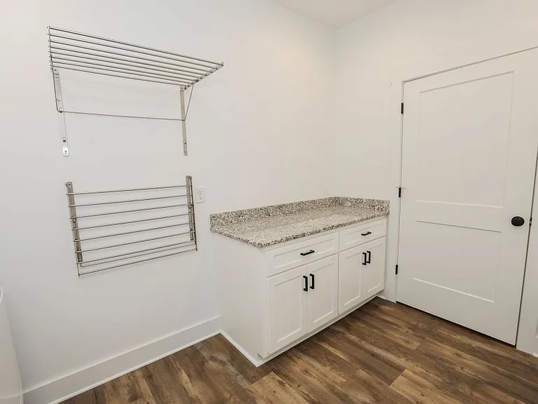 204 Blackberry Ln — Photo 35