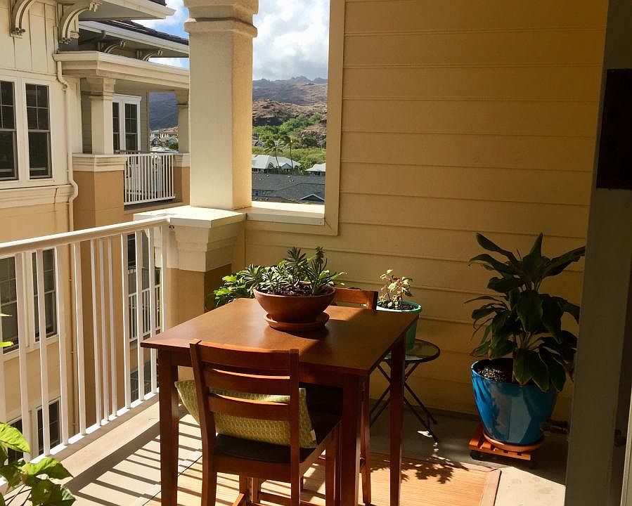Lanai balcony