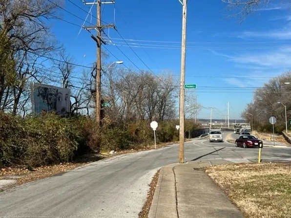 17th & Holly St, Kansas City, MO 64108