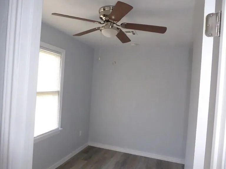 928 NW 20th St — Photo 15