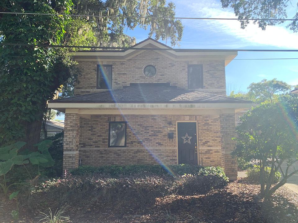 1st image of 727 Hayden Ln #727