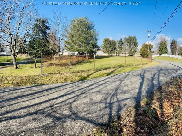 5983 Rocky Step Rd, Winfield, WV 25213